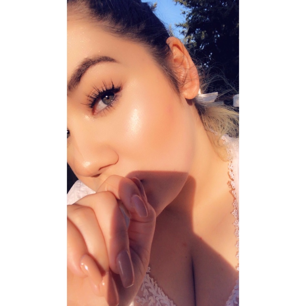 Meet your Posher, Destinee